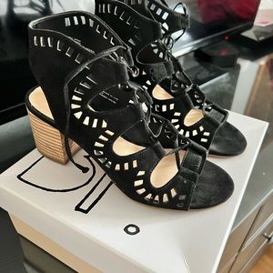 Cute heeled sandals!